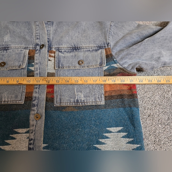 Entro Southwest Western Aztek Denim Shacket Ladies Size Small - Picture 7 of 11